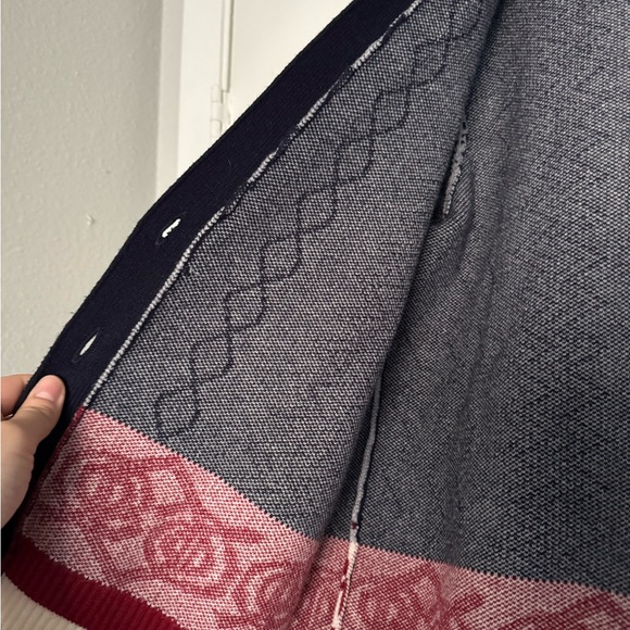 Cardigan - Picture 6 of 7